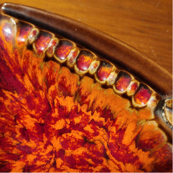 California Pottery MCM Signed  Ashtray Gold Red Orange Drip Boxer Dogs - Picture 7 of 14